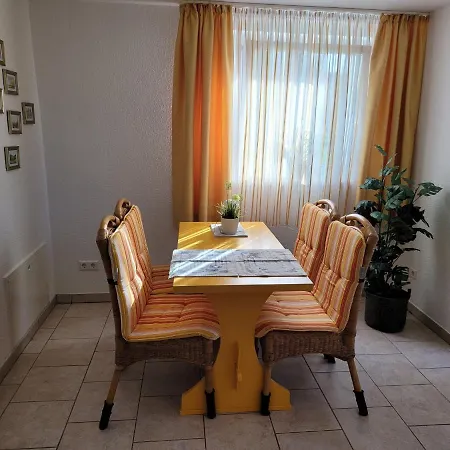 Ferienwohnung 150 M Zur Muritz *